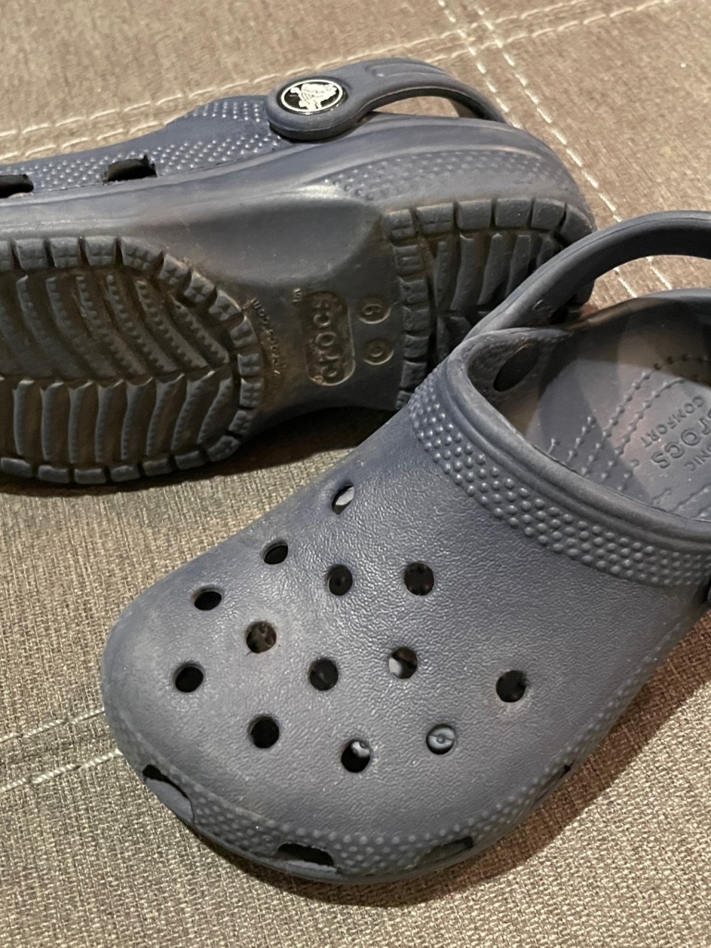 CROCS Kids Classic Clog in Navy Blue - Picture 2 of 3